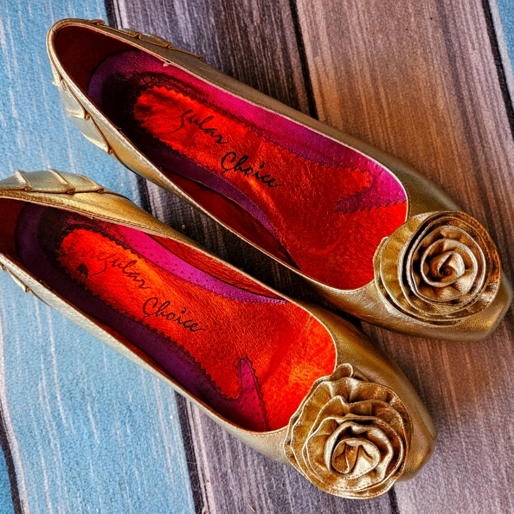 Irregular Choice gold loe heel pumps